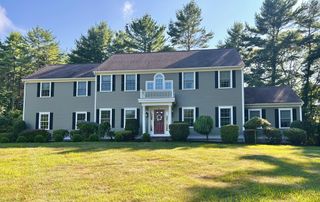 4 Rileys Way, Dartmouth, MA 02747