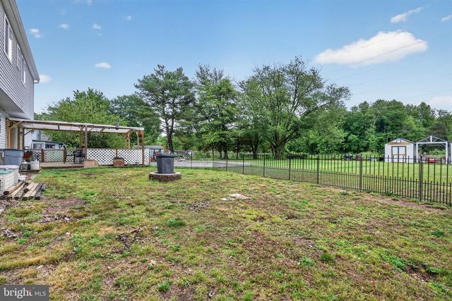100 COACHMAN DR, Bordentown, NJ 08505