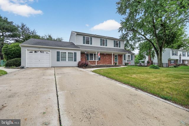 100 COACHMAN DR, Bordentown, NJ 08505