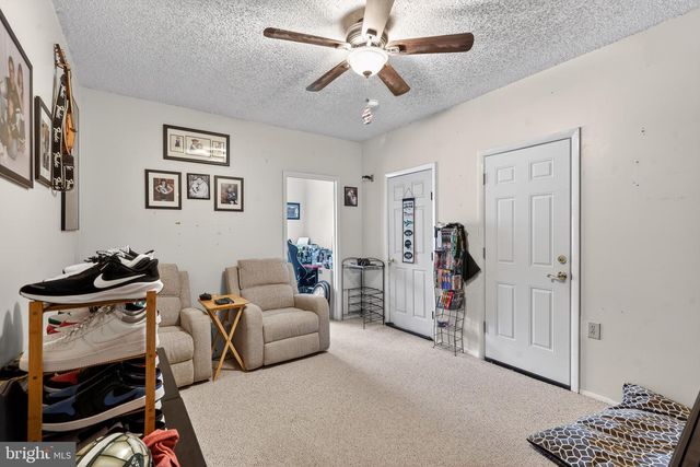 100 COACHMAN DR, Bordentown, NJ 08505