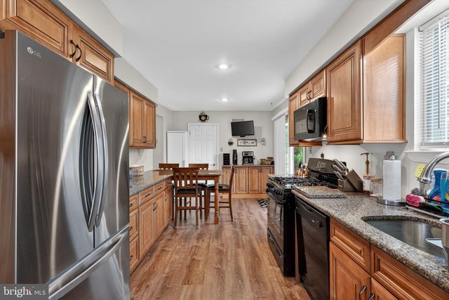100 COACHMAN DR, Bordentown, NJ 08505