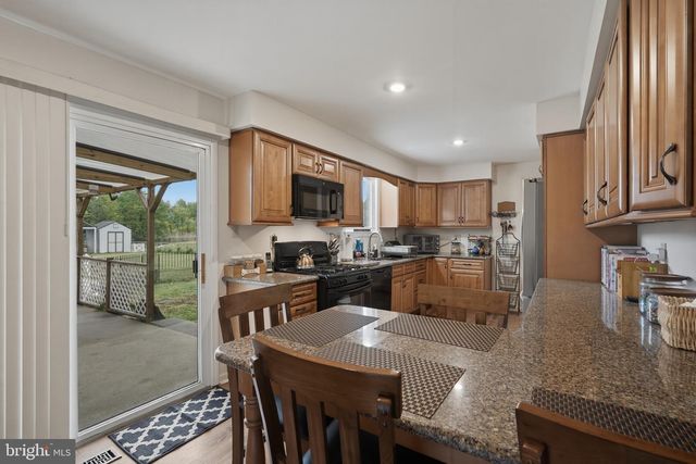 100 COACHMAN DR, Bordentown, NJ 08505