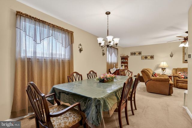 100 COACHMAN DR, Bordentown, NJ 08505