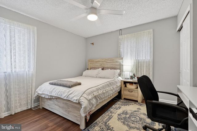 100 COACHMAN DR, Bordentown, NJ 08505