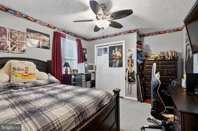 100 COACHMAN DR, Bordentown, NJ 08505