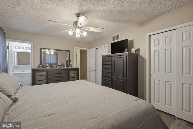 100 COACHMAN DR, Bordentown, NJ 08505