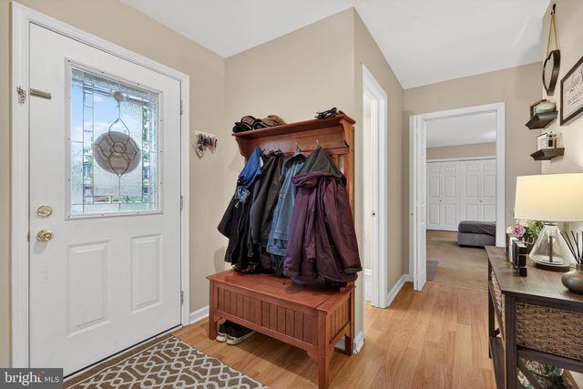 100 COACHMAN DR, Bordentown, NJ 08505