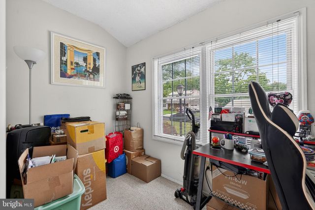 100 COACHMAN DR, Bordentown, NJ 08505