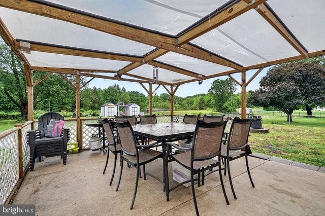 100 COACHMAN DR, Bordentown, NJ 08505