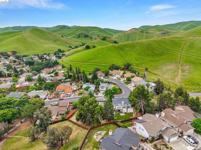 3991 Alta Vista Cir, Pittsburg, CA 94565