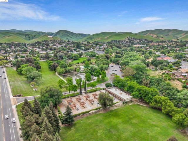 3991 Alta Vista Cir, Pittsburg, CA 94565