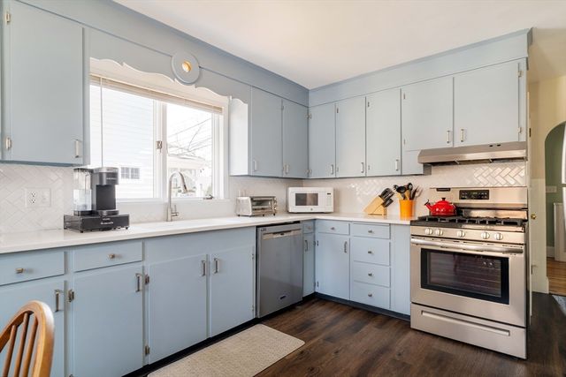 240 Neponset Valley Parkway, Boston, MA 02136