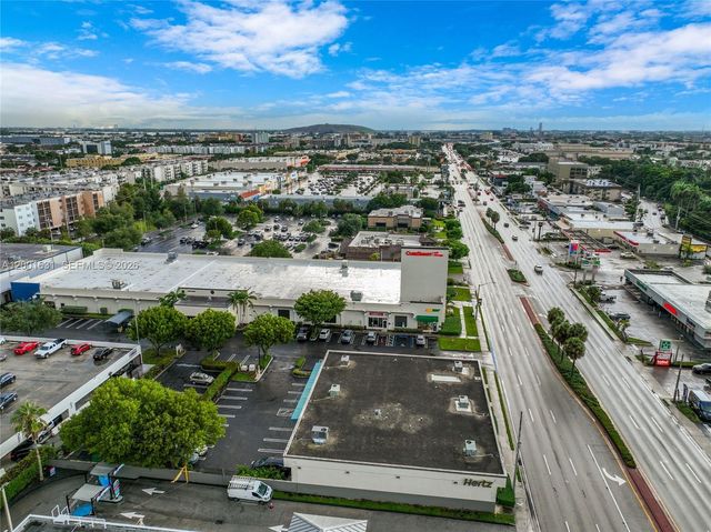 1305 W 53rd St 429, Hialeah, FL 33012