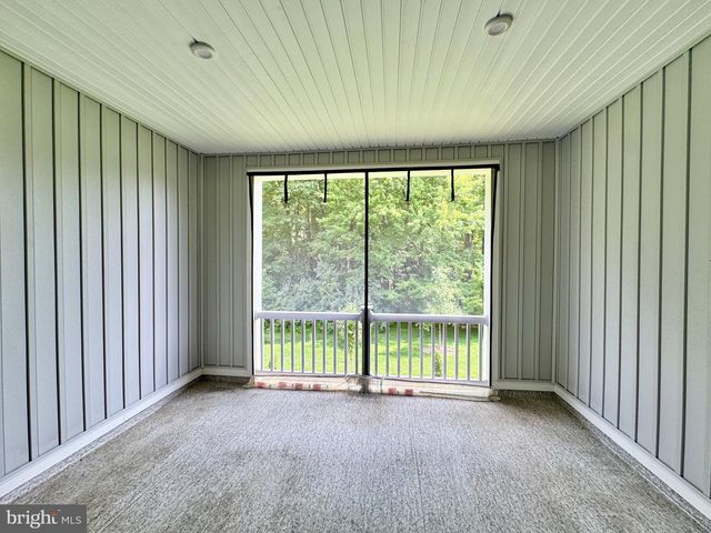 812 CANARY ISLAND CT, Newark, DE 19702