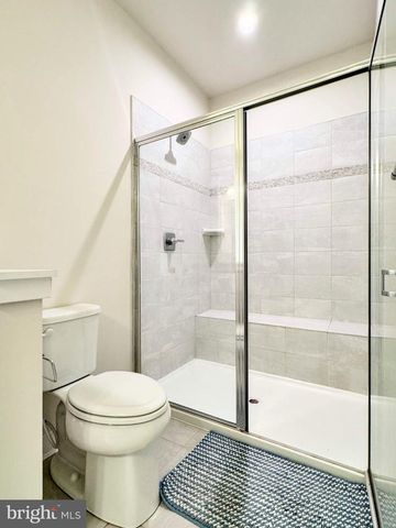 812 CANARY ISLAND CT, Newark, DE 19702