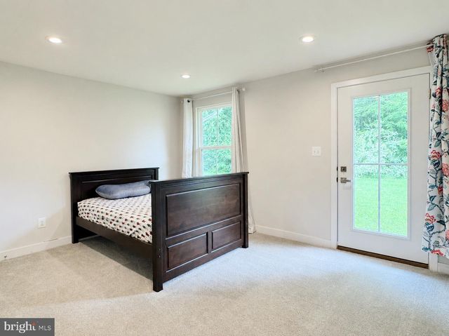 812 CANARY ISLAND CT, Newark, DE 19702