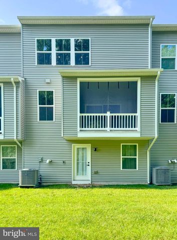 812 CANARY ISLAND CT, Newark, DE 19702