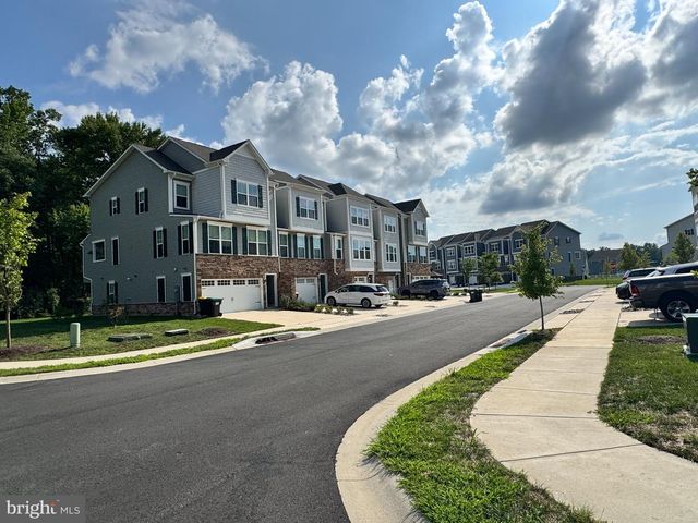 812 CANARY ISLAND CT, Newark, DE 19702