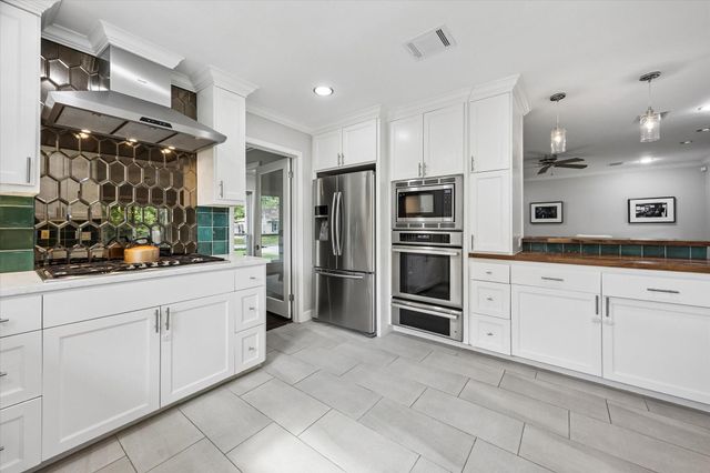2444 Brookmere Drive, Houston, TX 77008