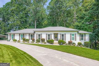 2405 Creole Creek Circle, Stone Mountain, GA 30087