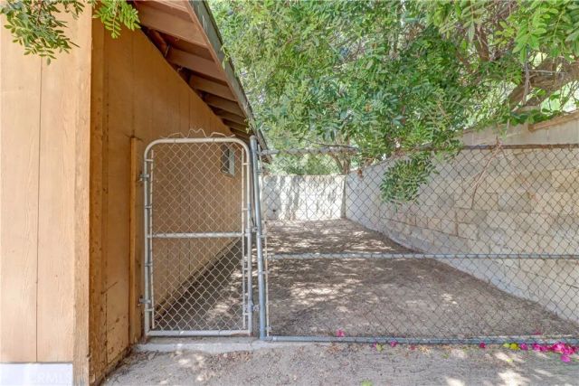 435 E Baseline Road, San Dimas, CA 91773