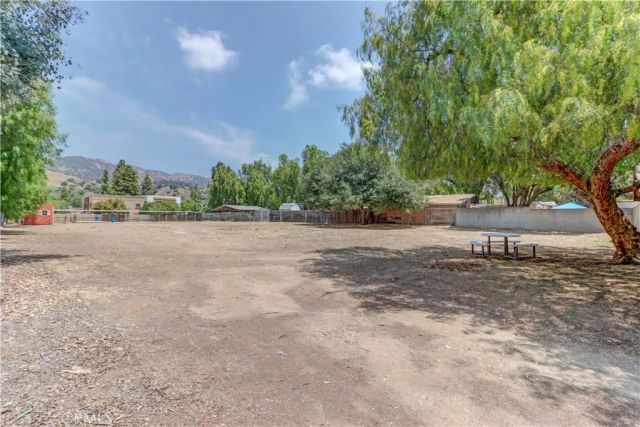 435 E Baseline Road, San Dimas, CA 91773