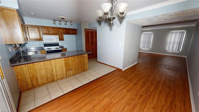 2642 Meadows LNDG, Chesapeake, VA 23321