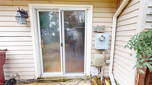 2642 Meadows LNDG, Chesapeake, VA 23321