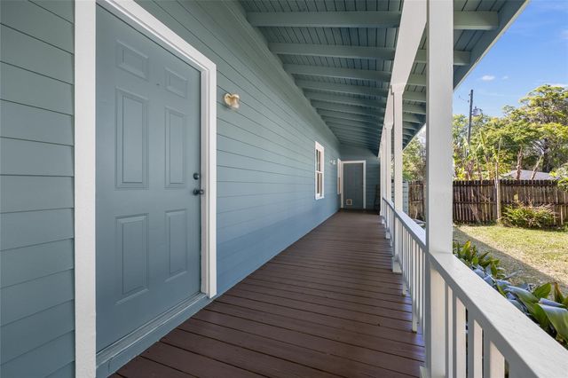 637 NW 4TH STREET, Gainesville, FL 32601