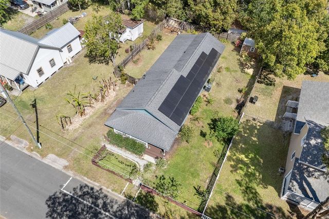 637 NW 4TH STREET, Gainesville, FL 32601