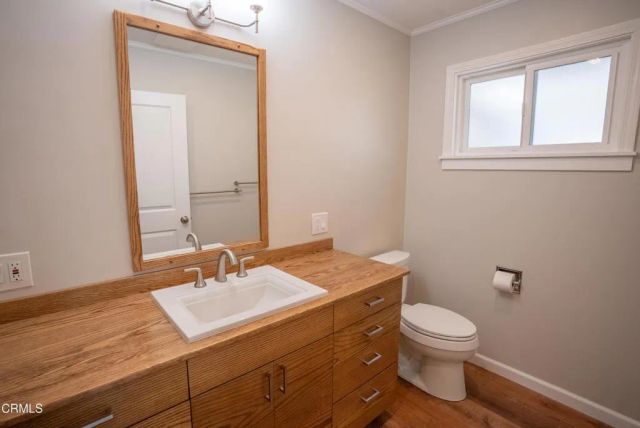 382 Alpine Avenue, Ventura, CA 93004