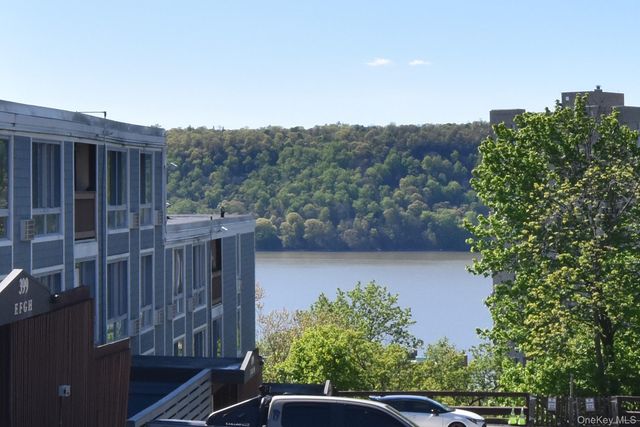397 N Broadway 1Q, Yonkers, NY 10701