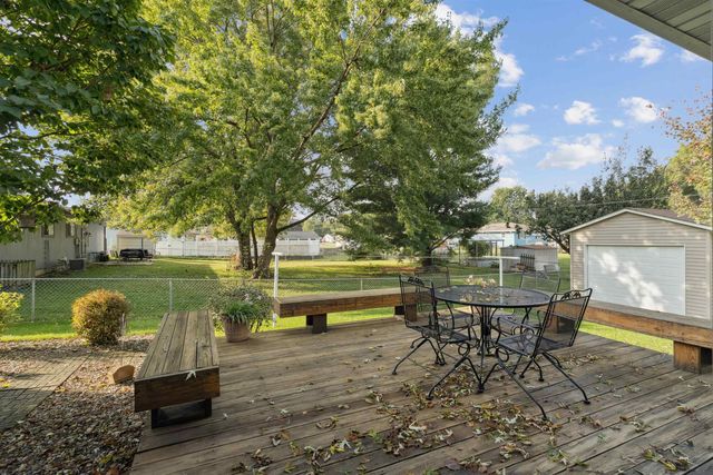 860 Juniper Drive, Waterloo, IA 50702