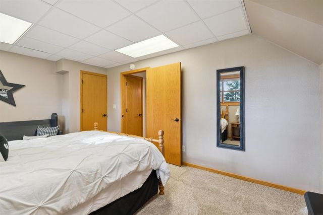 860 Juniper Drive, Waterloo, IA 50702