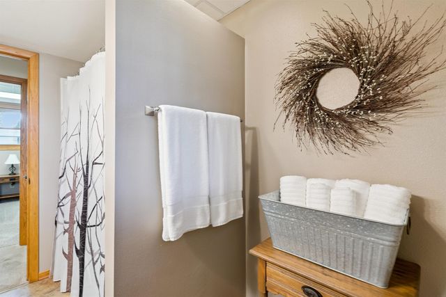 860 Juniper Drive, Waterloo, IA 50702