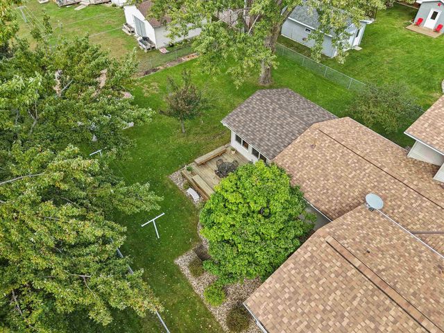 860 Juniper Drive, Waterloo, IA 50702