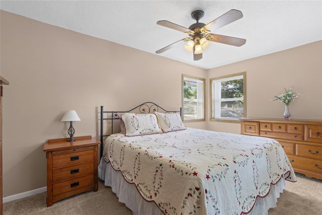 8022 Suncrest Drive, Des Moines, IA 50320