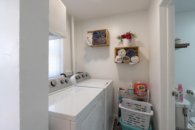 865 Thomas Avenue, Saint Paul, MN 55104