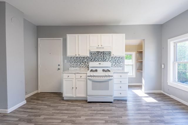 865 Thomas Avenue, Saint Paul, MN 55104