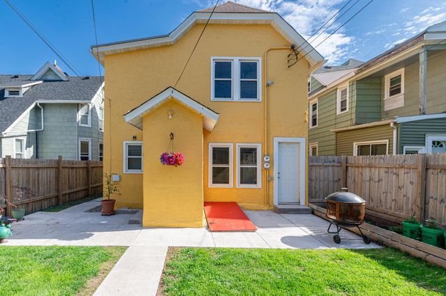 865 Thomas Avenue, Saint Paul, MN 55104