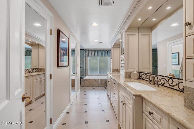 1495 N View Drive, Westlake Village, CA 91362