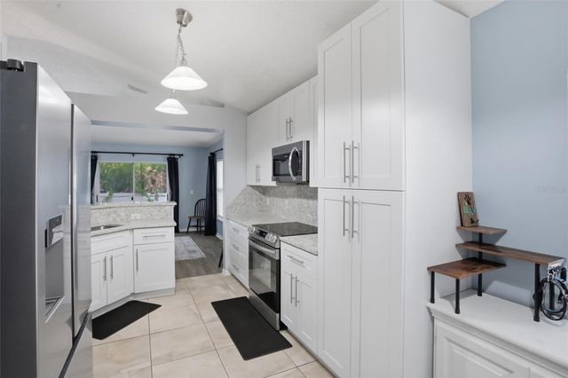 2015 CORNER SCHOOL DRIVE, Orlando, FL 32820