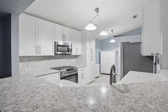 2015 CORNER SCHOOL DRIVE, Orlando, FL 32820