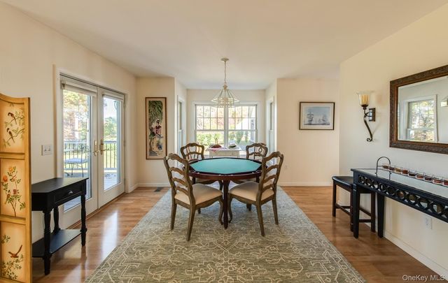 5 Point Place, Hyde Park, NY 12538