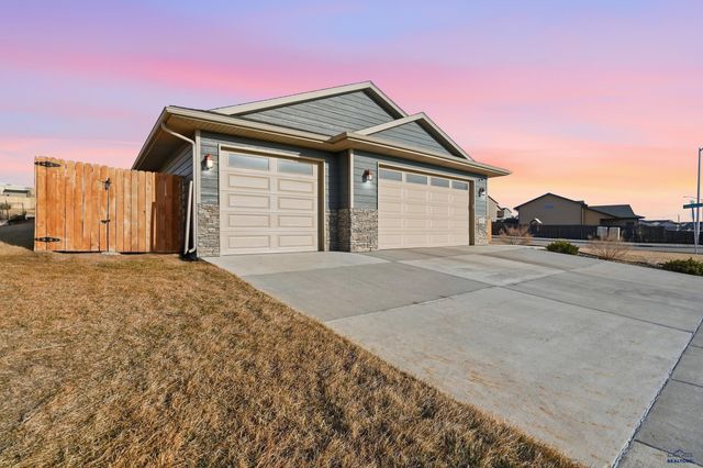 612 HAAKON ST, Rapid City, SD 57703