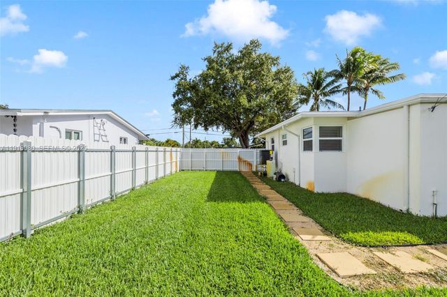 3150 SW 39th Ave, West Park, FL 33023