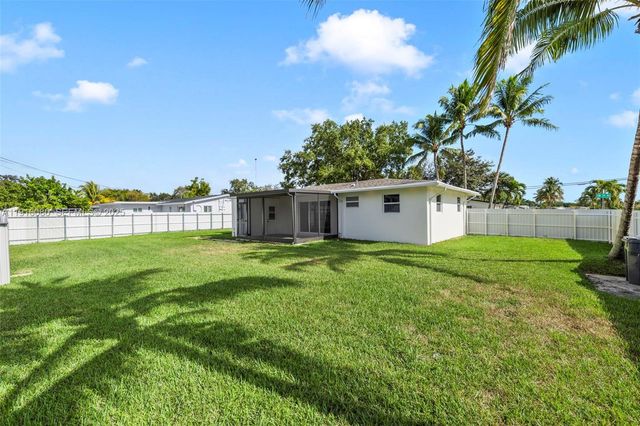 3150 SW 39th Ave, West Park, FL 33023