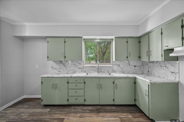 3431 Baldwin Dr, Tyler, TX 75702