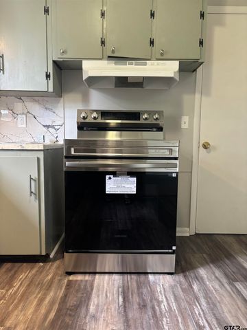 3431 Baldwin Dr, Tyler, TX 75702