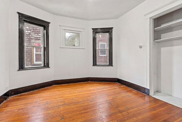 119 Temple St, Somerville, MA 02145